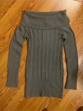 Candie's Off Shoulder Cable Knit Sweater size small